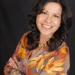 Meet your Posher, Alma